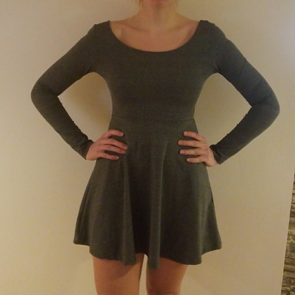 H&M Skater Gray Dress - Picture 2 of 4